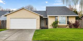Terrific Bethany home with fully fenced backyard- recent updates! Gallery 1