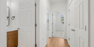 51st Street Apartments Gallery 6