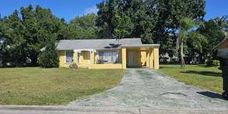 1917 SE BURGUNDY Lane Gallery 1