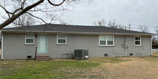 301 Crestview Drive Gallery 33