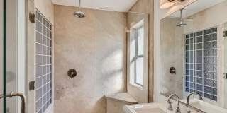 Beautifully partially furnished townhome in Las Vegas Country Club Gallery 10