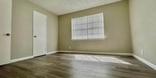 3902 Englewood Circle Gallery 12