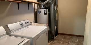 4 BEDROOM 2 FULL BATH MOVE IN READY!! Gallery 1