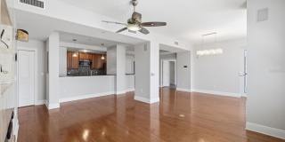 1227 E MADISON STREET Gallery 8