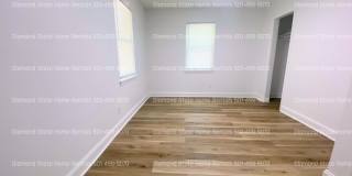 428 North Oak Street Gallery 10