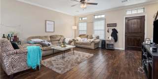 413 Ash Street - 411 Gallery 2