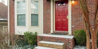 Beautiful 2BR/1.5BA home in a prime location within walking distance to West End and Vanderbilt University. Gallery 3