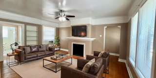 Move In Special! *LOCATION* Fabulous 1/1 with extra space ONE BLOCK off the St Mary's strip and close to the Pearl! Move in Ready! Gallery 11