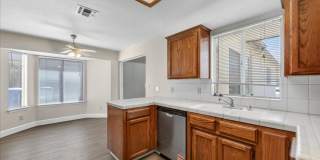 Nicely Remodeled North Fresno 3/2 Gallery 14