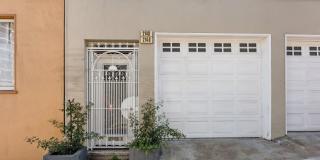 Stunning, Pet Friendly Edwardian 2BR Remodel in Prime location Gallery 4