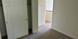 4 Bedroom, 2 Bath, 1992 Square Foot Home Gallery 16