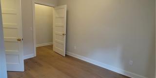 884 Main Street Gallery 11