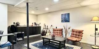 Beautifully Updated 2-Bedroom Townhouse w/ Finished Basement - Close to Royal Oak, Ferndale, Pleasant Ridge! Gallery 27