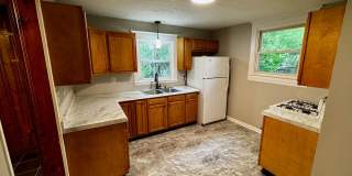 610 Colorado - 3bed/1bath house, garage & basement! Gallery 12