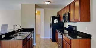 1845 Holton Road Gallery 7