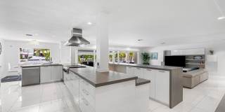 2540 MERCEDES Drive Gallery 20