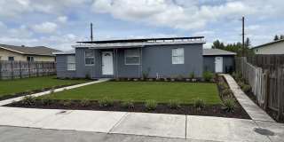 1885 NE 53rd St Gallery 1