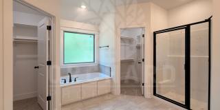 Bella Vista Single-Family Home- 3 Bed/ 2 Bath- Stunning Creekwood Plan Gallery 18