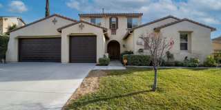 Beautiful 2-Story 5-Bedroom Chapman Heights Home! Gallery 1