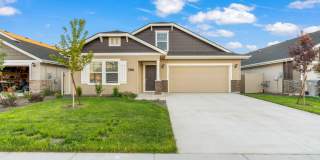 SINGLE LEVEL LIVING: 4 Bedroom, 2 Bath Nampa Home w/Upstairs Bonus Room Gallery 1