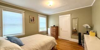 519 Belmont St Gallery 10