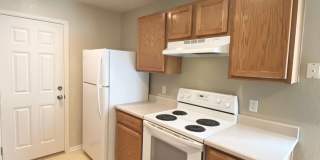 Beautiful South Lakewood Home with Updates, Space & Convenience! Available 8/10/2026 Gallery 8