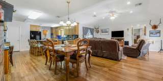 Ranch home and land for Rent Gallery 1