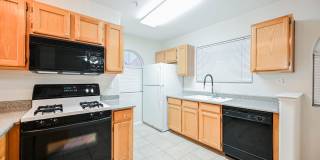 Gated Community townhome, with private garage Gallery 16