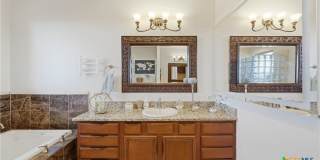 628 Country Lane Gallery 21