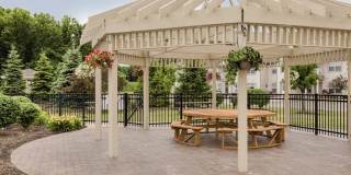 Cobblestone Court Apartments Gallery 22