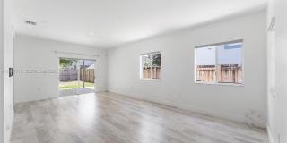 379 NE 31st Ave Gallery 3
