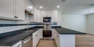 1721 W Walker Street Gallery 1