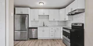 FOR RENT! Beautifully Remodeled 2 Bed/1 Bath Unit – Don’t Miss Out! Gallery 8