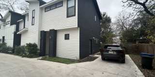 2BED / 1BATH Condo/Townhome For Lease! Available NOW! Gallery 3