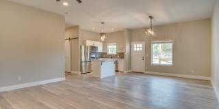 203 S L St Gallery 17