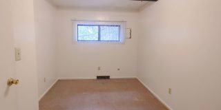 $1,200 - 2 Bed/1 Bath Private area near the Oval Gallery 13