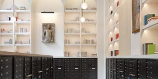 The Hadley Gallery 36