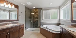 4bd/4.5ba Sammamish Home Gallery 18
