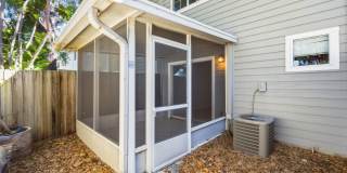 Spacious 2 Bedroom 2.5 Bath Townhome in Midtown Spacious 2 Bedroom 2.5 Bath Townhome in Midtown Gallery 23