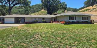 Spacious 4 bd. gated country estate w/ pool! Gallery 1