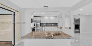 10251 NW 39th Ct Gallery 35