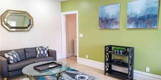 226 S Pacific Ave Gallery 6