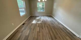 Room in 3 Bedroom Home at Glory St Gallery 14