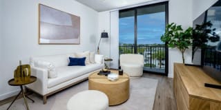 Manor Hialeah Gallery 16