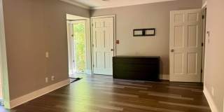 37 Willow Glen NE Gallery 4