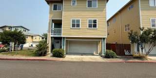 Beautifully Updated 3 Bed, 2.5 Bath Townhome in Monroe Gallery 1