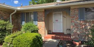 4 Bedroom, 2 Bathroom Home near Louisiana & Osuna Gallery 3