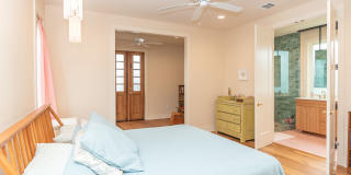 CHARMING, MODERN, CUSTOM HOME IN MID-CITY FOR RENT Gallery 34