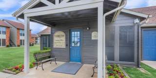 Country Club Gallery 13