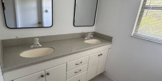 753 Tropical Circle Gallery 10